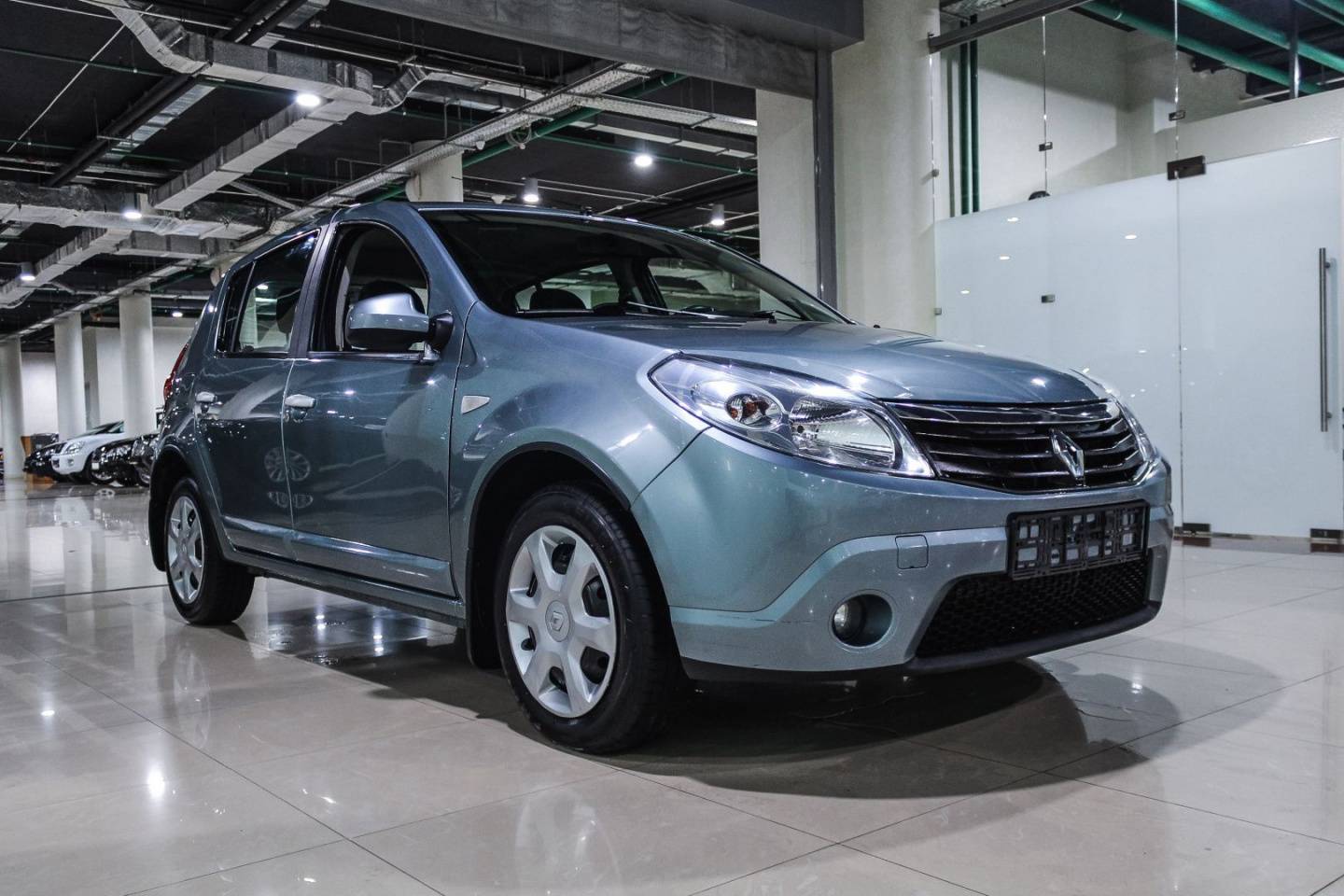 Купить Sandero с пробегом